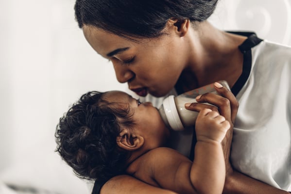Navigating Bottle Feeding with Expert Guidance: How Lactation Consultants Support Breastfed Babies Featured image for: Navigating Bottle Feeding with Expert Guidance: How Lactation Consultants Support Breastfed Babies