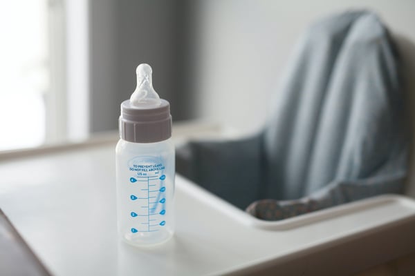What You Need to Know About Milk-Sharing During the Formula Shortage Featured image for: What You Need to Know About Milk-Sharing During the Formula Shortage