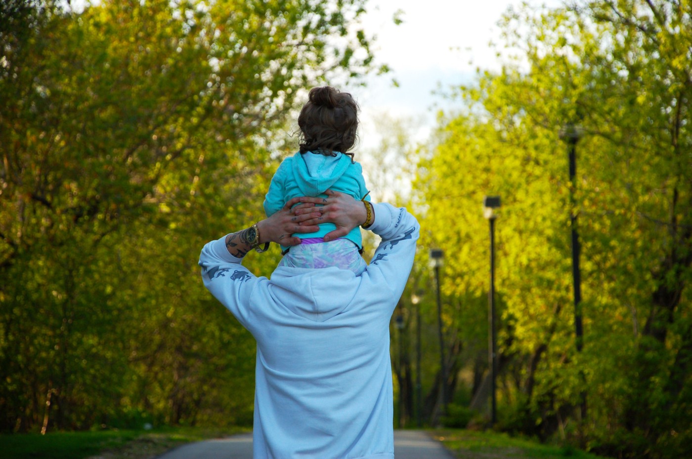 How Men Can Support Breastfeeding Moms and Be Their Allies